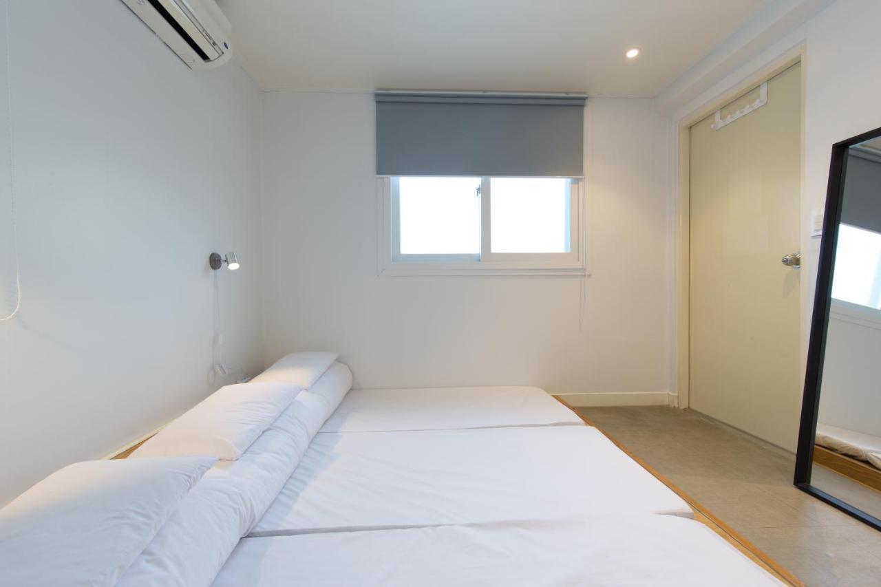 Bingo Hostel Insadong Сеул Экстерьер фото