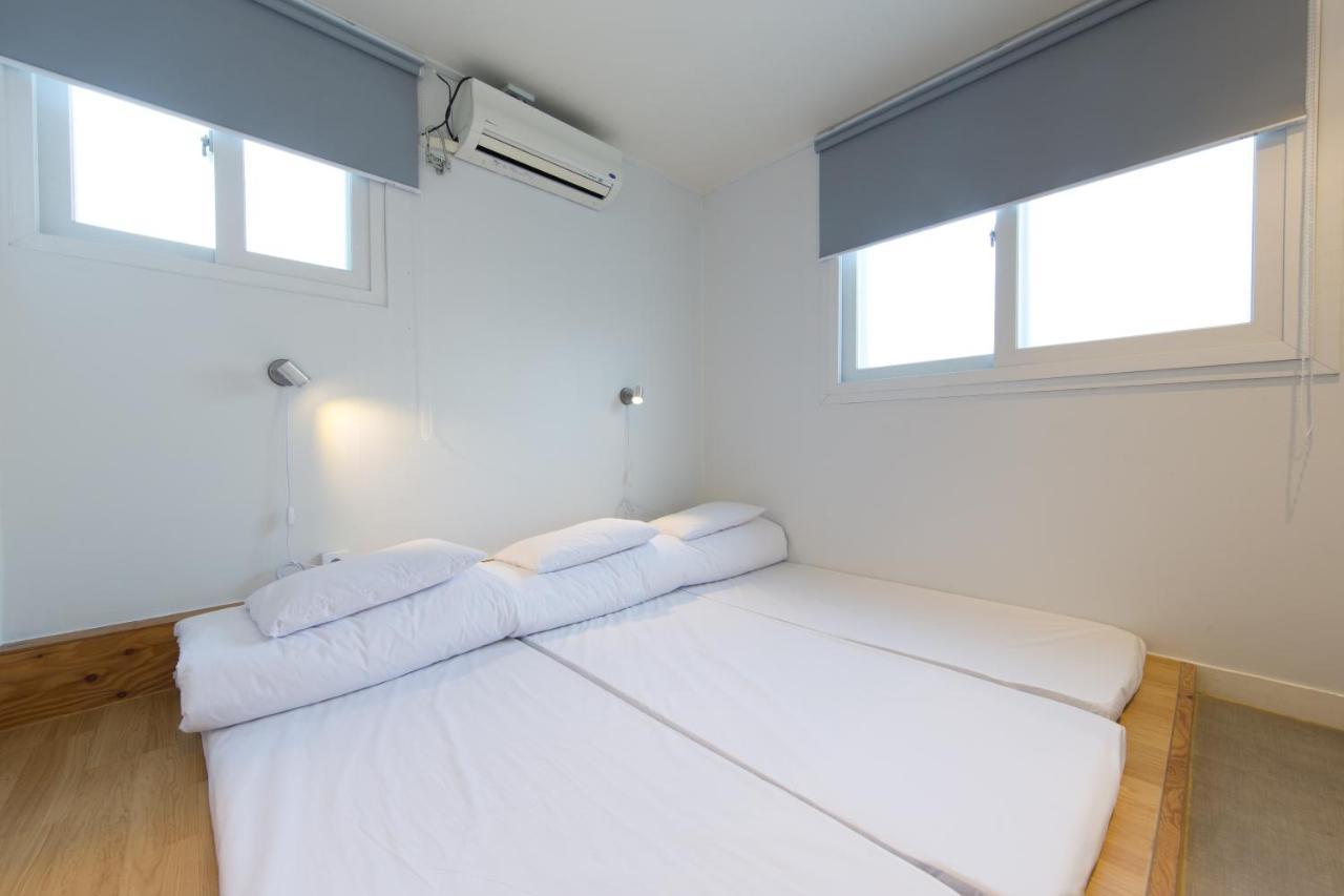 Bingo Hostel Insadong Сеул Экстерьер фото