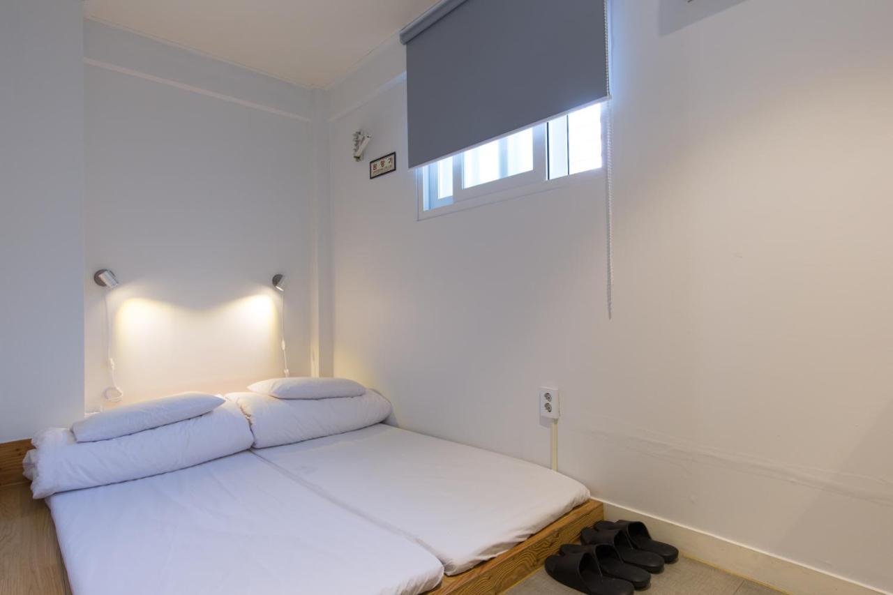Bingo Hostel Insadong Сеул Экстерьер фото