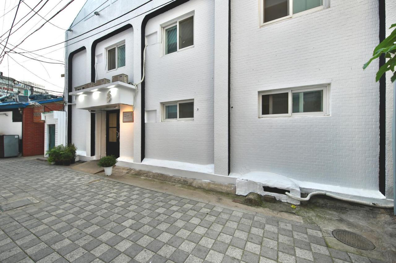 Bingo Hostel Insadong Сеул Экстерьер фото